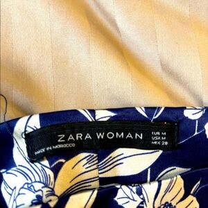 Zara Women’s Pencil Skirt